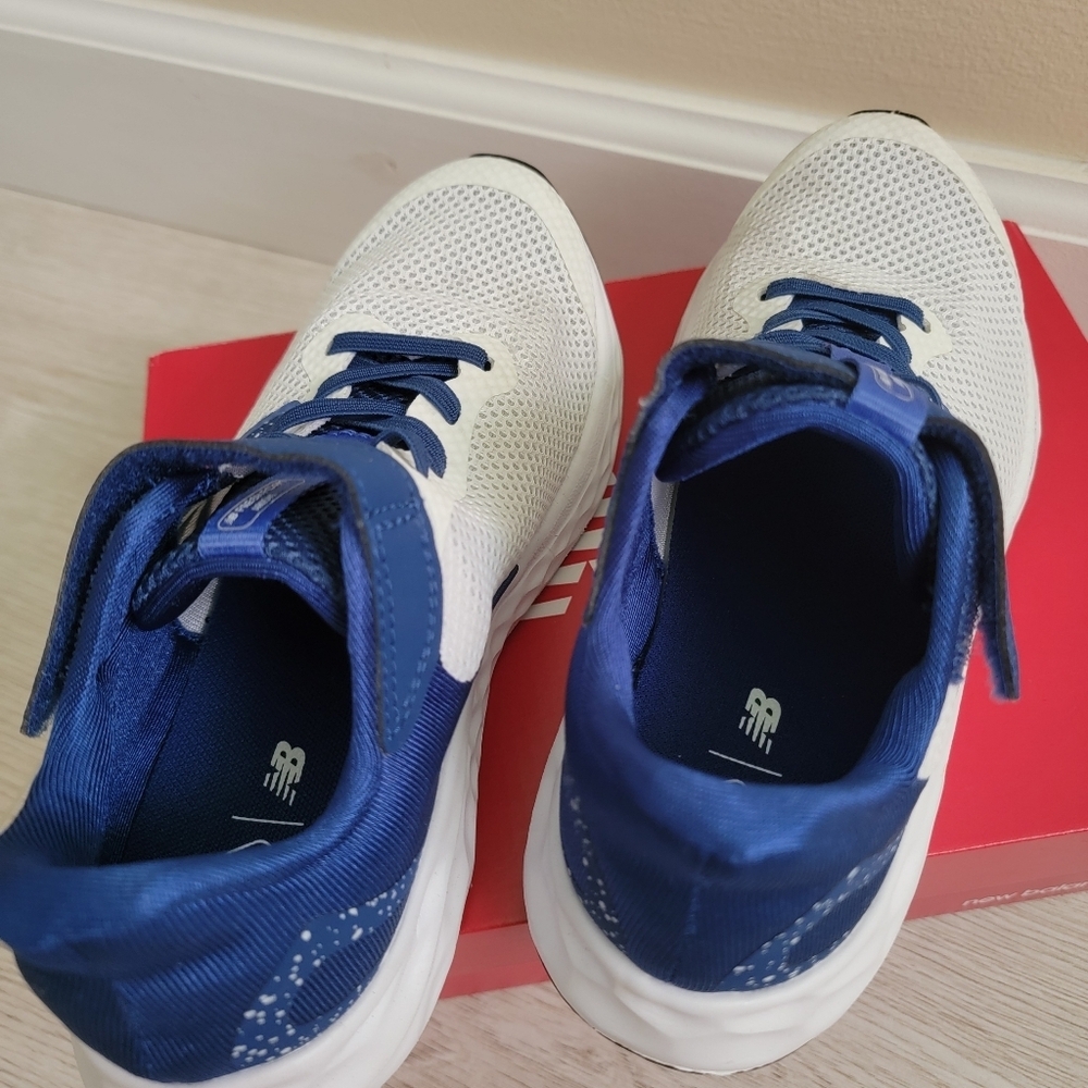 New Balance Boys Fresh Foam Arishi v4 Bungee Lace Sneaker Shoes Size 2.5 M EUC - Picture 5 of 7